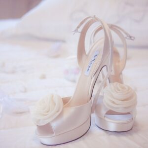 shoes, wedding dresses, candies-1014606.jpg